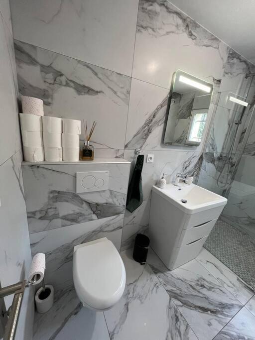 Bel Appartement Avec Parking Cabannes Екстер'єр фото